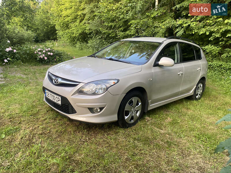 Универсал Hyundai i30 2010 в Нежине