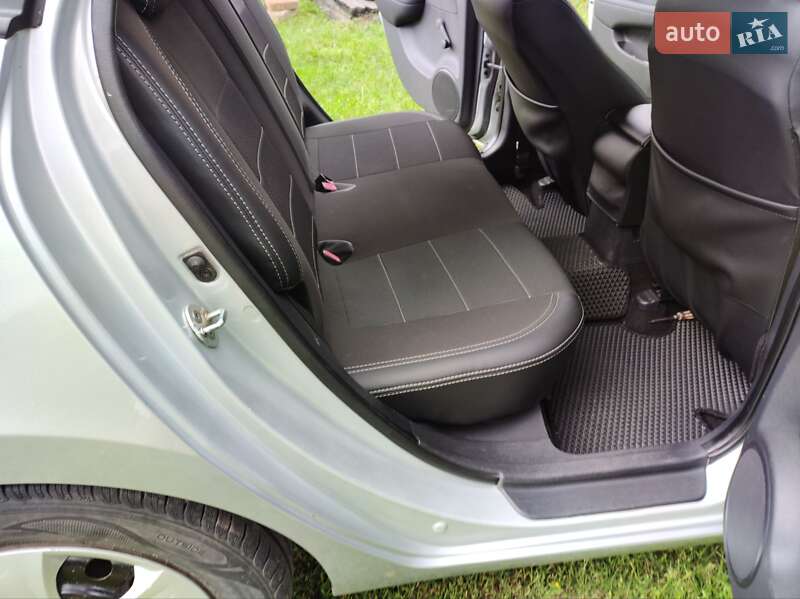 Универсал Hyundai i30 2009 в Ичне