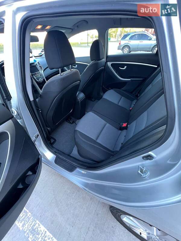 Универсал Hyundai i30 2014 в Ровно