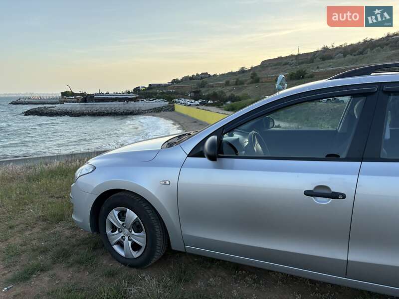 Універсал Hyundai i30 2009 в Одесі