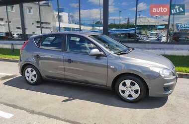 Хэтчбек Hyundai i30 2009 в Киеве
