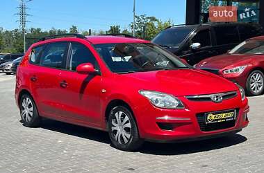 Універсал Hyundai i30 2009 в Чернівцях