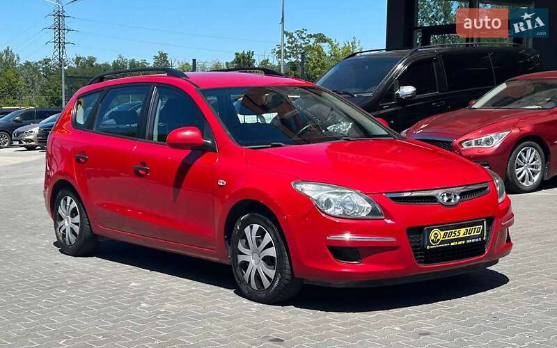 Универсал Hyundai i30 2009 в 