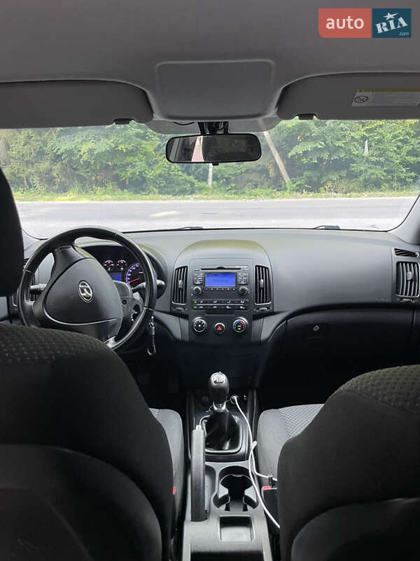 Хэтчбек Hyundai i30 2010 в Хмельнике фото 12 Хэтчбек Hyundai i30 2010 в Хмельнике