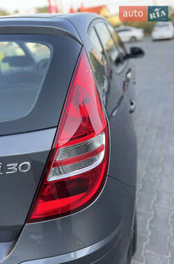 Хэтчбек Hyundai i30 2010 в 