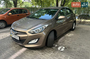 Хэтчбек Hyundai i30 2012 в 