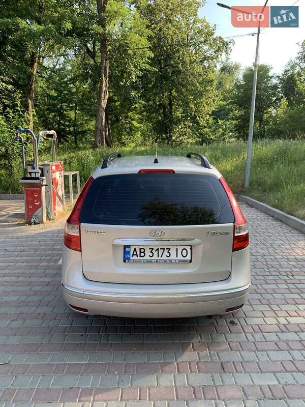 Универсал Hyundai i30 2009 в Ладыжине