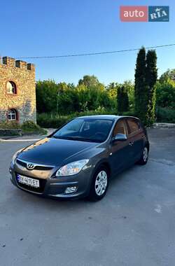Хэтчбек Hyundai i30 2008 в Городке
