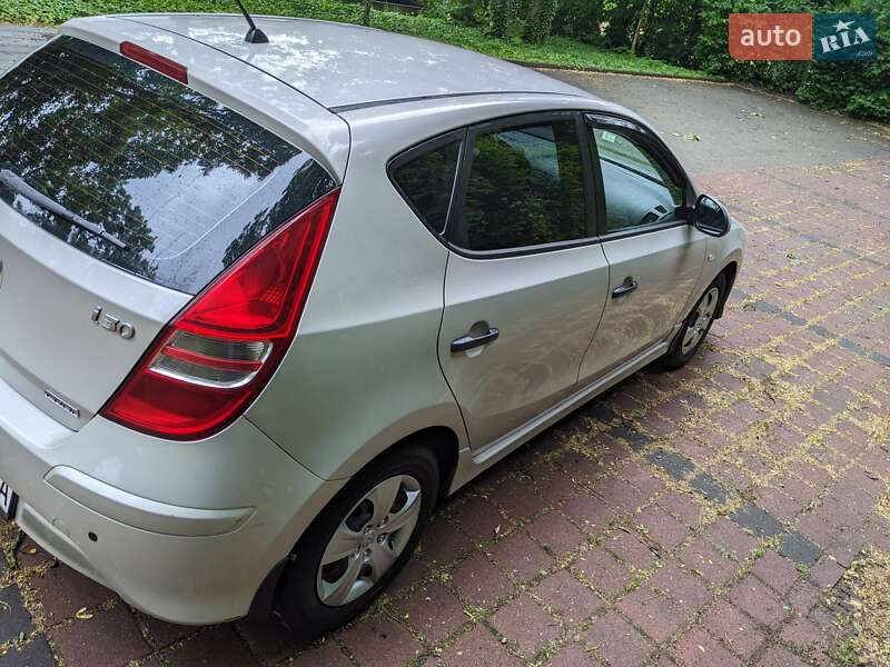 Хетчбек Hyundai i30 2011 в Києві