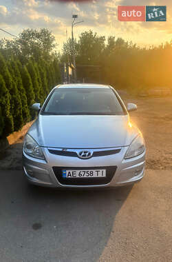 Хэтчбек Hyundai i30 2008 в 