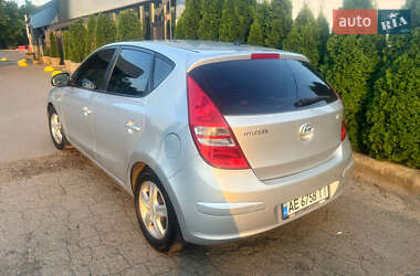 Хэтчбек Hyundai i30 2008 в 
