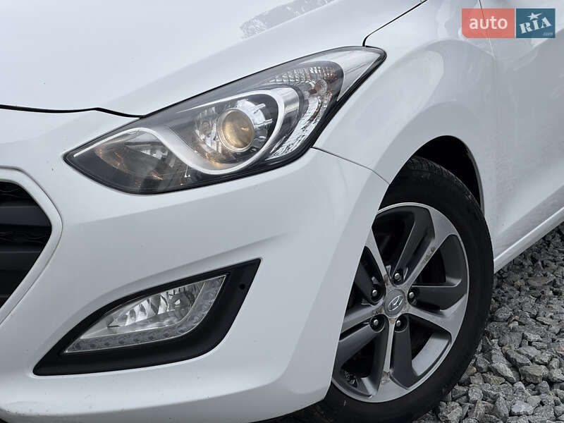 Универсал Hyundai i30 2016 в Стрые