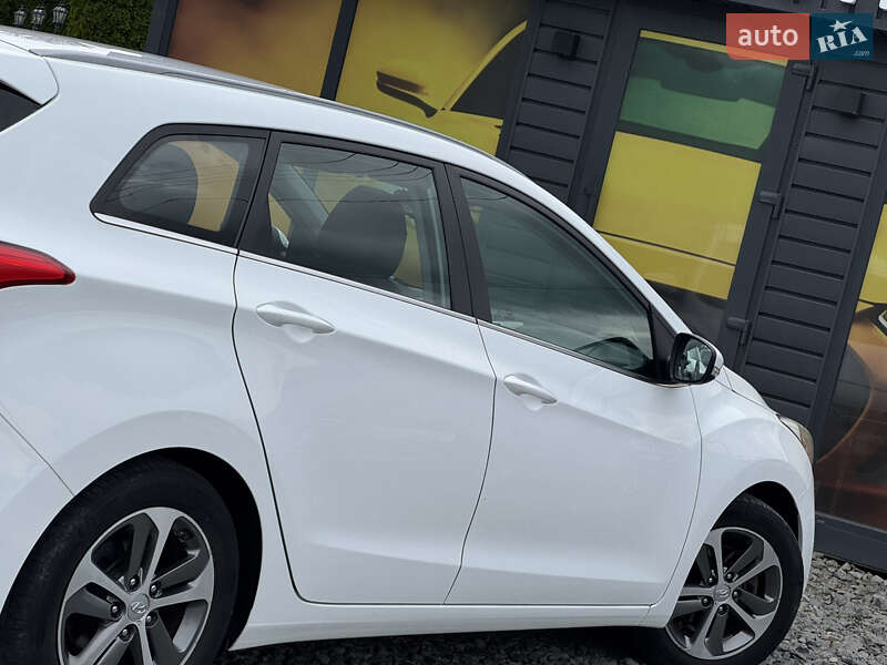 Универсал Hyundai i30 2016 в Стрые