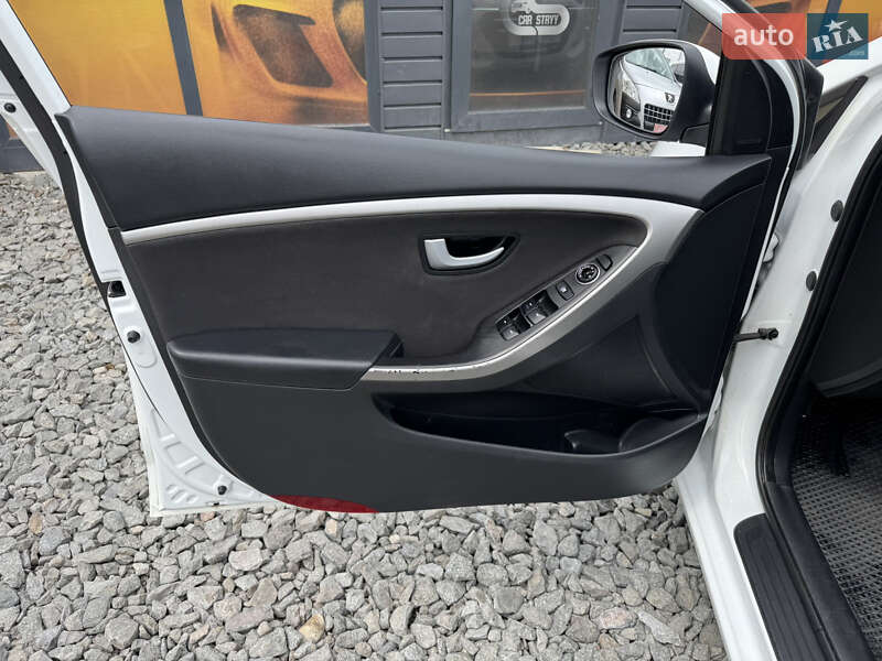 Универсал Hyundai i30 2016 в Стрые