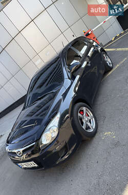 Хэтчбек Hyundai i30 2009 в 