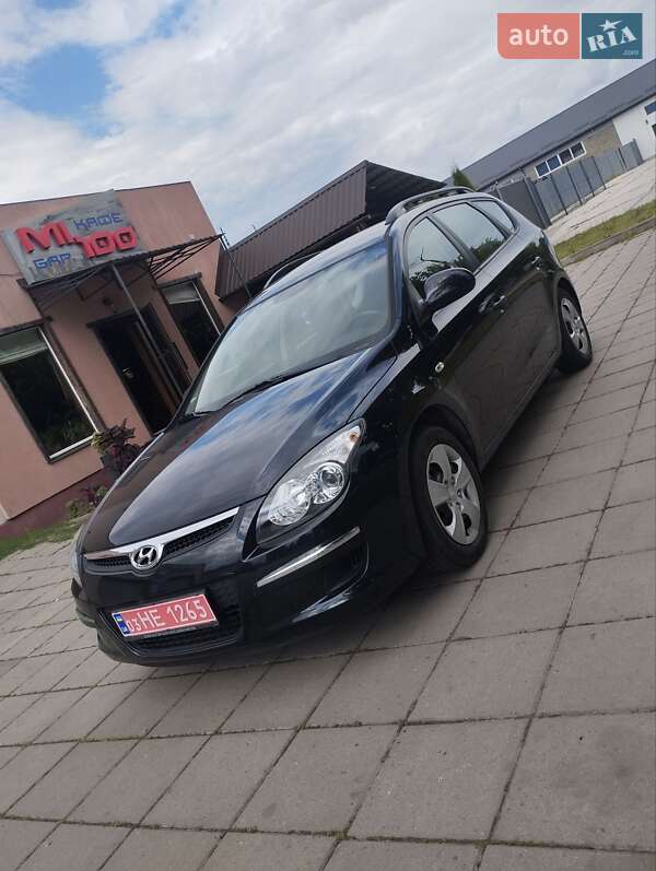 Универсал Hyundai i30 2009 в Луцке