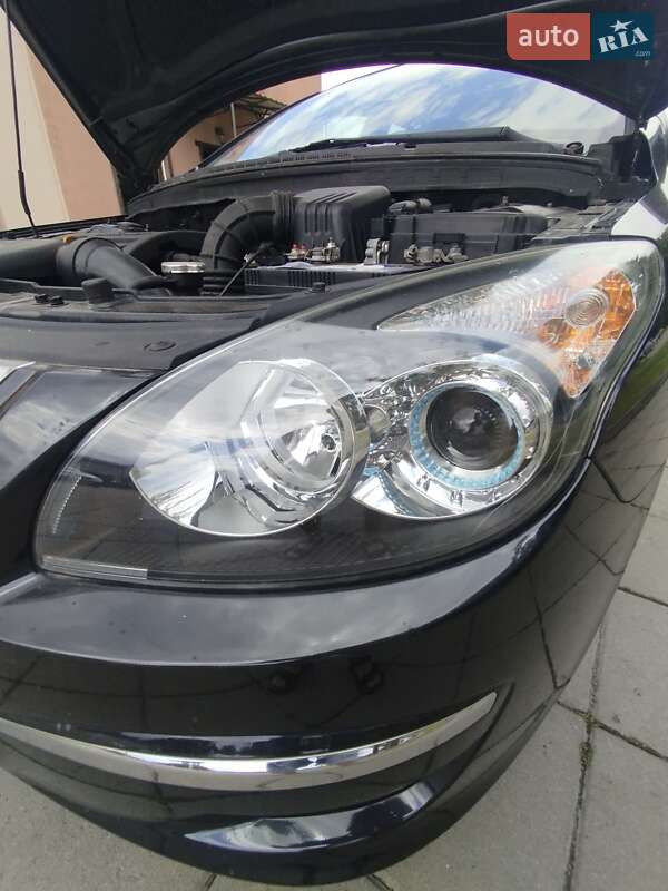 Универсал Hyundai i30 2009 в Луцке