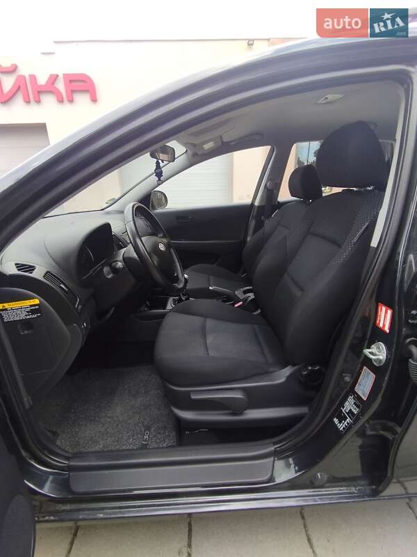 Универсал Hyundai i30 2009 в Луцке