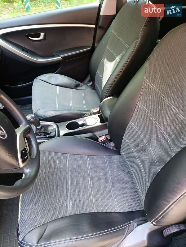 Хэтчбек Hyundai i30 2013 в Киеве
