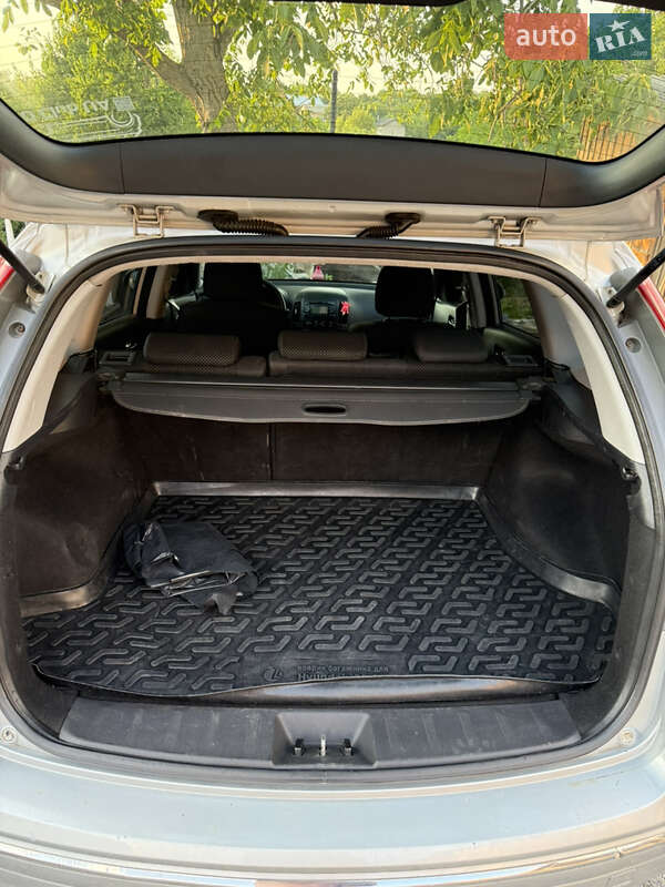 Хэтчбек Hyundai i30 2010 в Полтаве