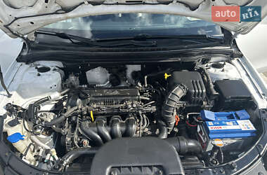 Хэтчбек Hyundai i30 2010 в 