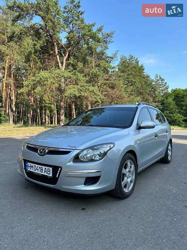 Универсал Hyundai i30 2009 в Конотопе