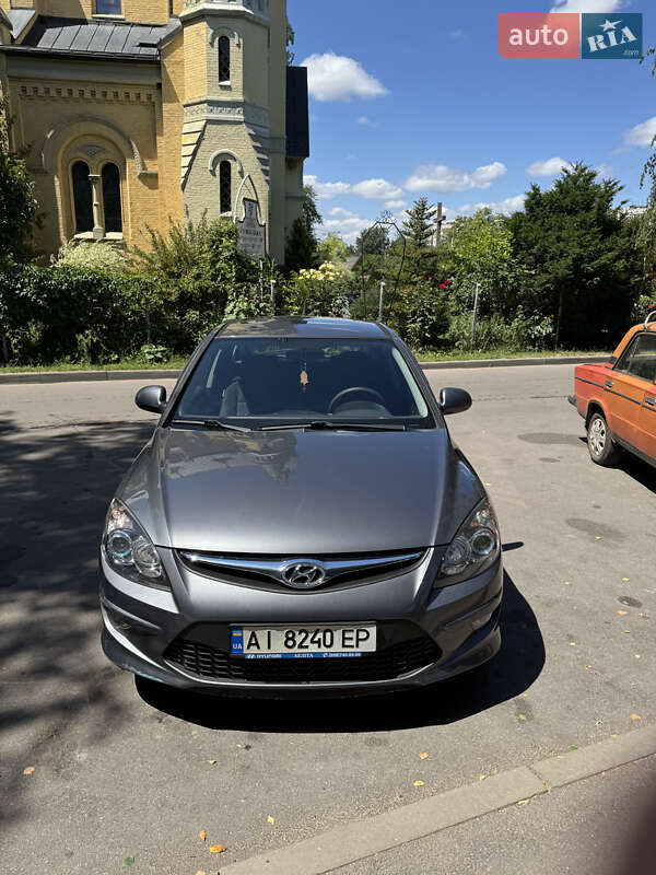 Хэтчбек Hyundai i30 2010 в Фастове