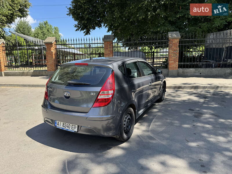 Хэтчбек Hyundai i30 2010 в Фастове