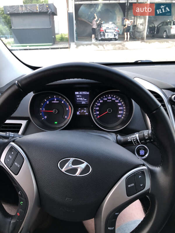 Хэтчбек Hyundai i30 2012 в Запорожье