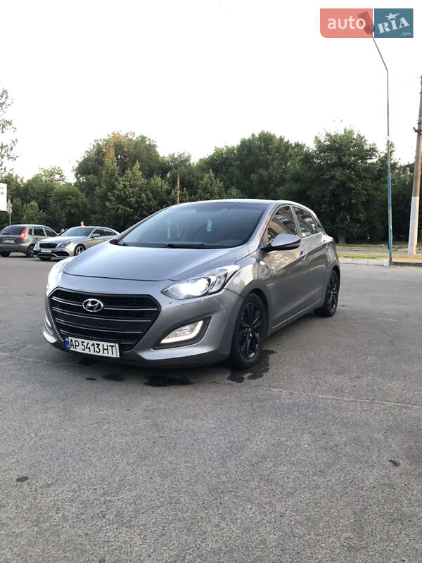 Хэтчбек Hyundai i30 2012 в Запорожье