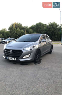 Хэтчбек Hyundai i30 2012 в 