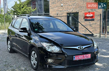 Универсал Hyundai i30 2011 в Виннице