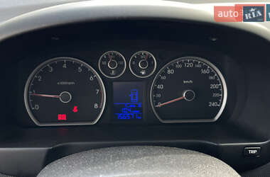 Хэтчбек Hyundai i30 2011 в 