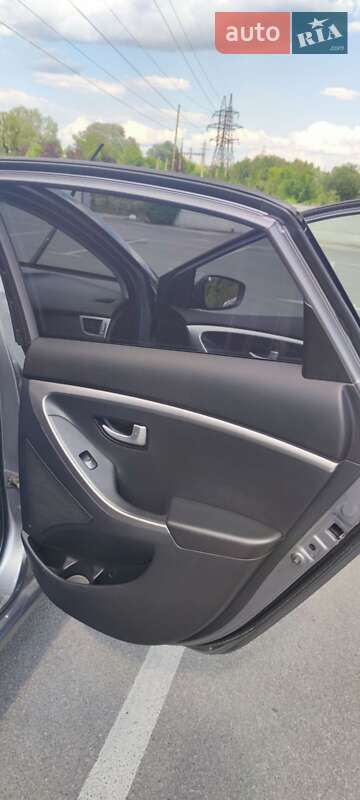 Хэтчбек Hyundai i30 2012 в Ирпене