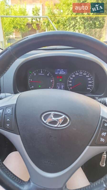 Хэтчбек Hyundai i30 2011 в Виннице