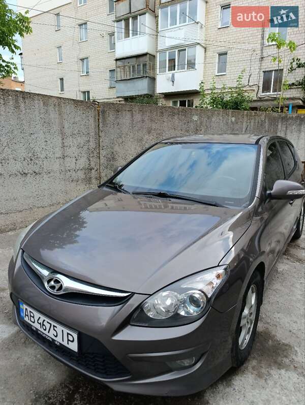 Хэтчбек Hyundai i30 2011 в Виннице