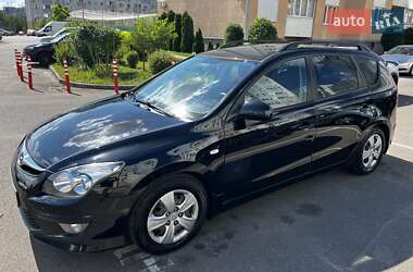 Универсал Hyundai i30 2012 в Киеве