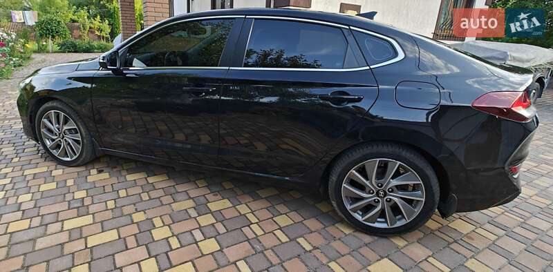 Фастбэк Hyundai i30 2019 в Киеве
