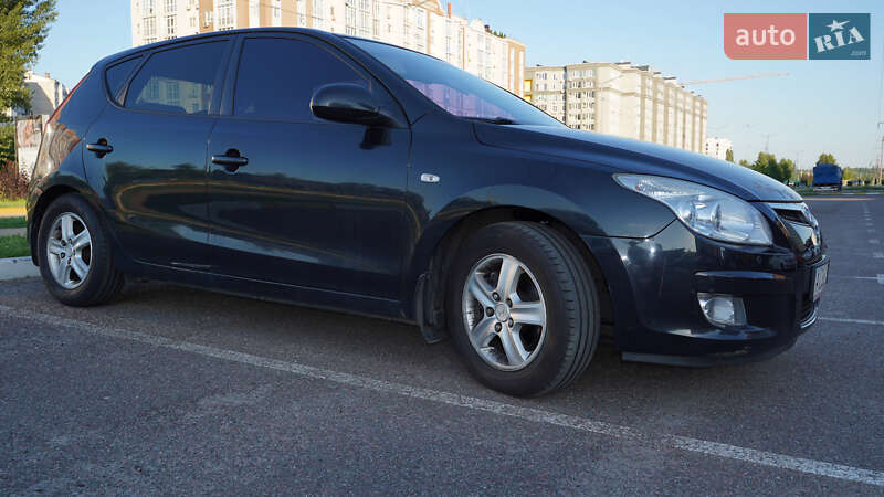 Хэтчбек Hyundai i30 2008 в Буче