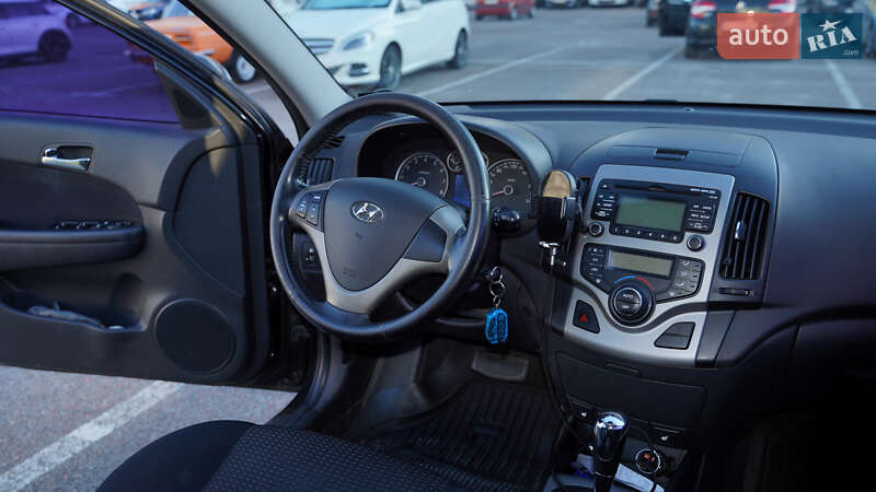 Хэтчбек Hyundai i30 2008 в Буче