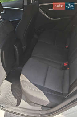 Хетчбек Hyundai i30 2012 в 