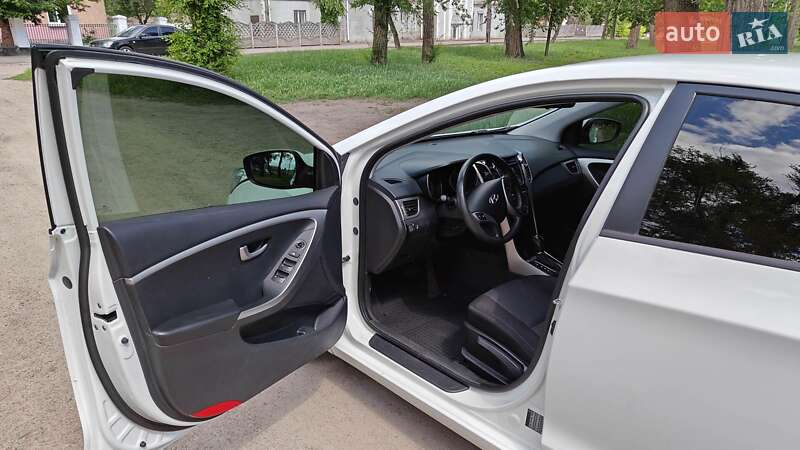 Хэтчбек Hyundai i30 2012 в Кривом Роге