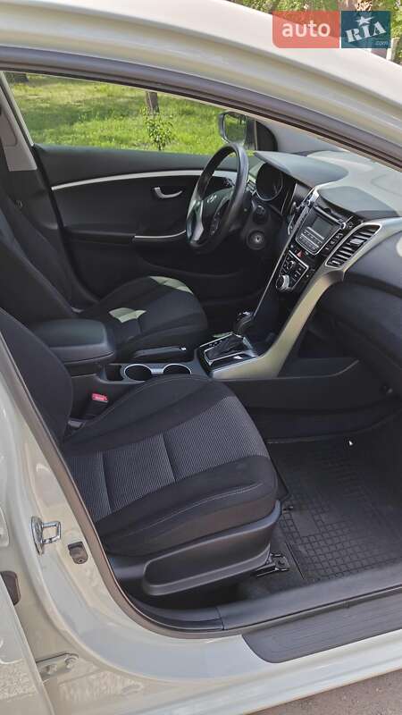 Хэтчбек Hyundai i30 2012 в Кривом Роге