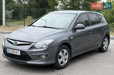 Хэтчбек Hyundai i30 2010 в Днепре