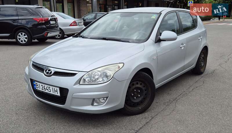 Хэтчбек Hyundai i30 2007 в Киеве