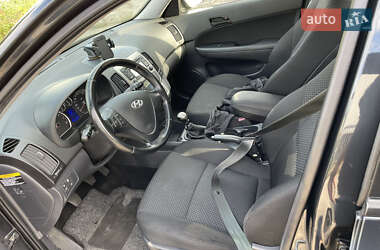Хэтчбек Hyundai i30 2009 в 