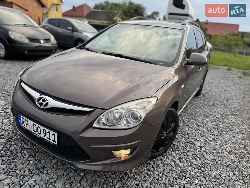 Универсал Hyundai i30 2012 в Дрогобыче