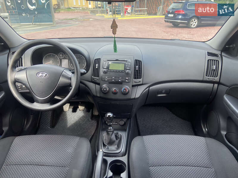 Хэтчбек Hyundai i30 2009 в Ровно