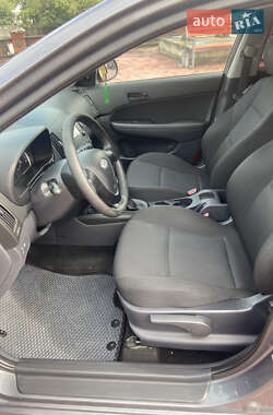 Хэтчбек Hyundai i30 2009 в 