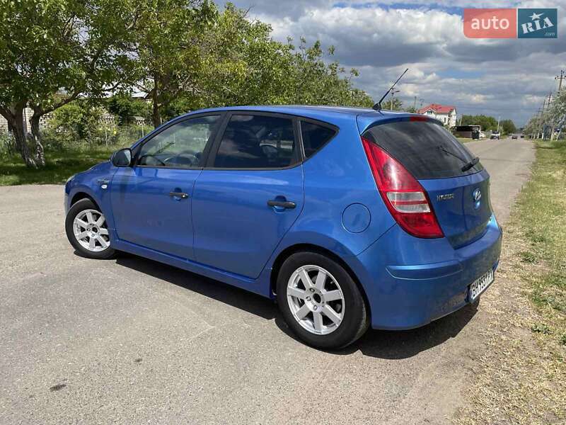 Хэтчбек Hyundai i30 2010 в Одессе